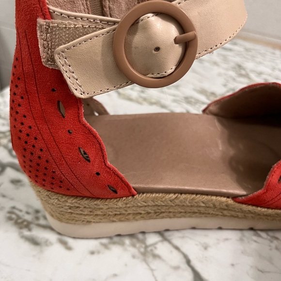 Earth Modena Yarrow Ankle Strap Sandal with an Espadrille Wedge Heel in Coral - Picture 7 of 9